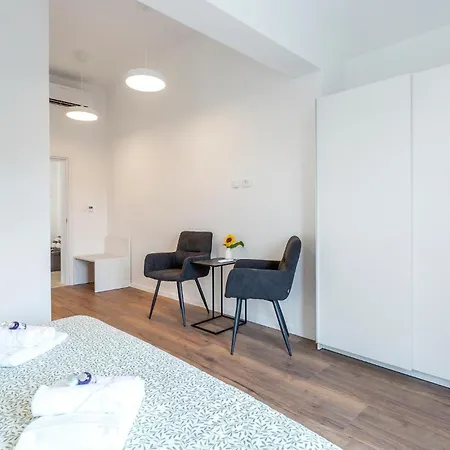 Ferienhaus 3 Bedroom Lovely In Jurdani